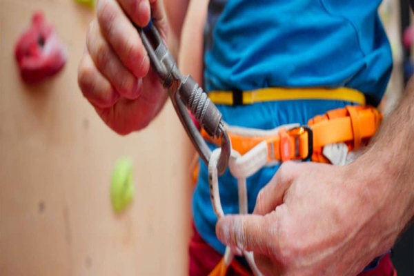 How to Choose Your Auto Belay Connector