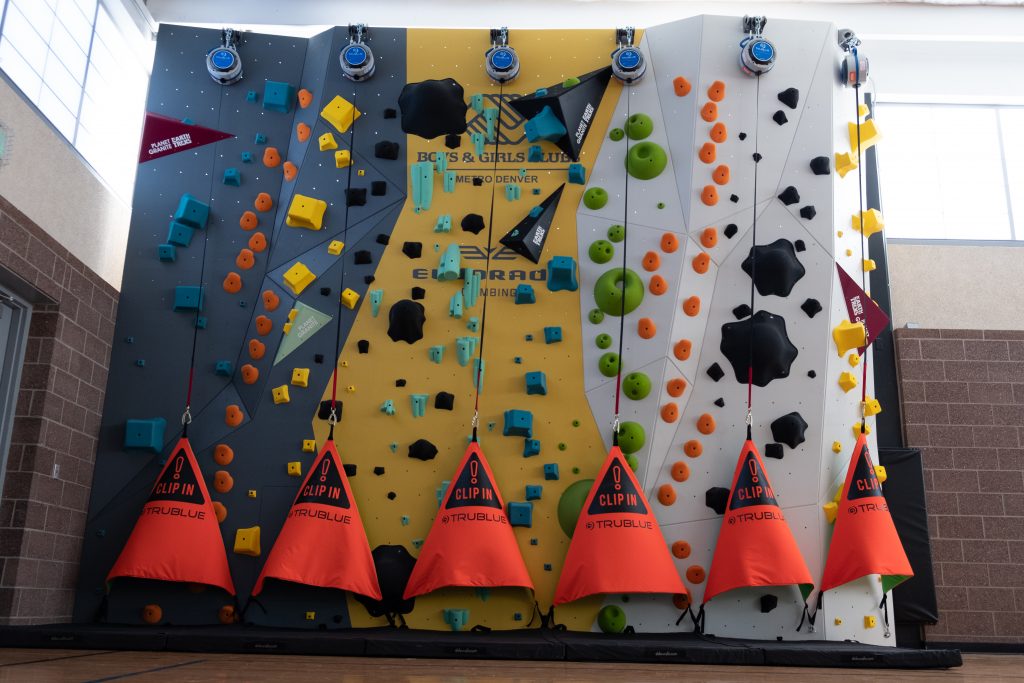 There are a number of different auto belays for sale, so how do you choose? Learn the most important qualities for choosing the best auto belay.